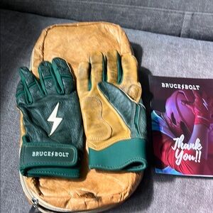 Bruce bolt batting gloves. Youth